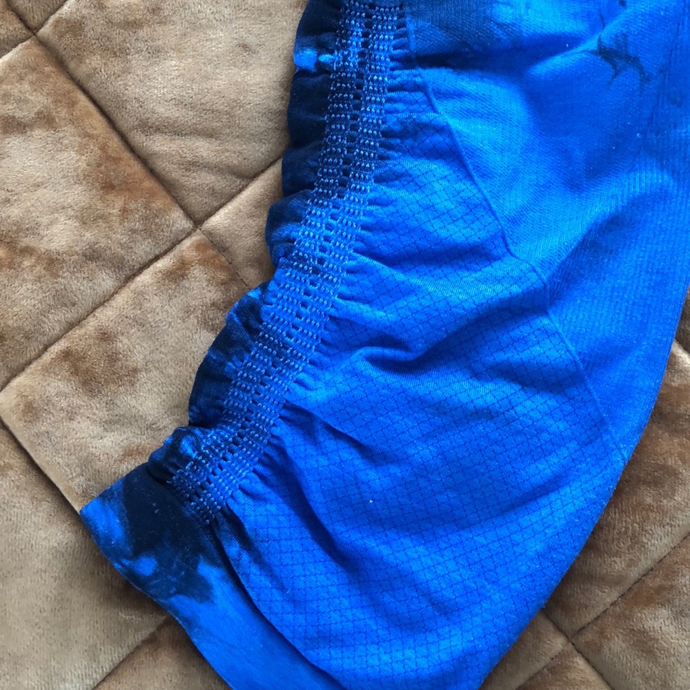 Lululemon Tie Dye cadet sapphire crops (Rare) - Picture 3 of 5